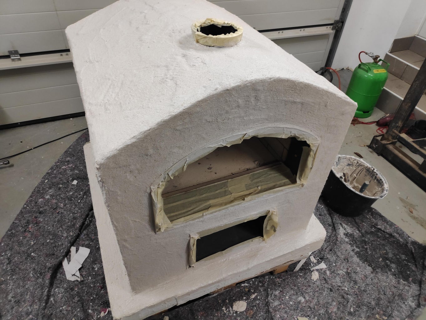 Plaster/paint the Oven