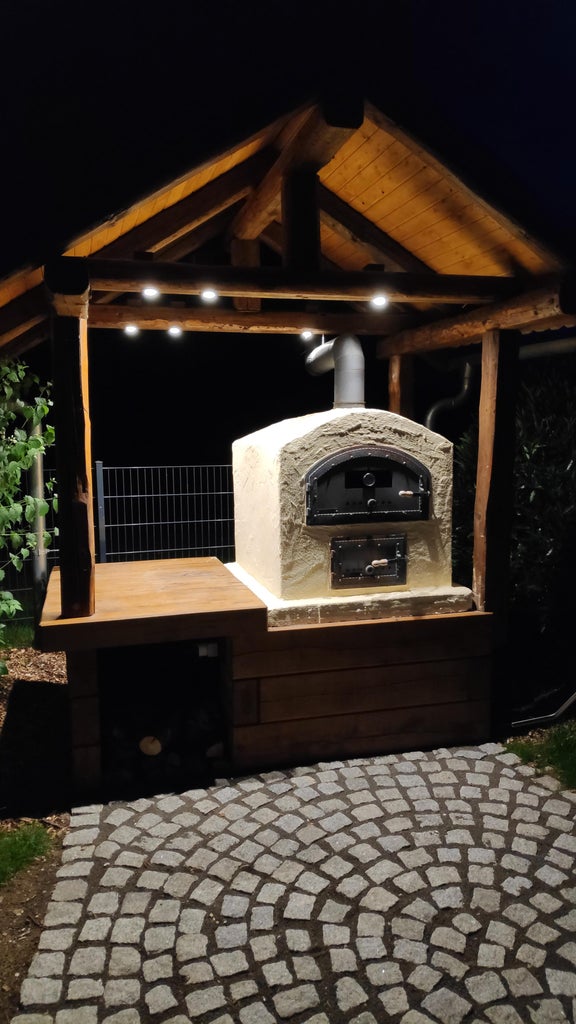 Wood Oven for Pizza, Bread Etc