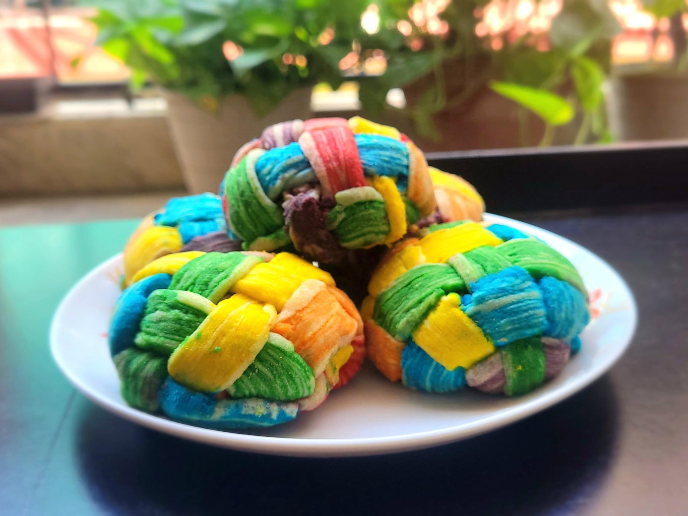 Weaved Rainbow Mooncake Pastry